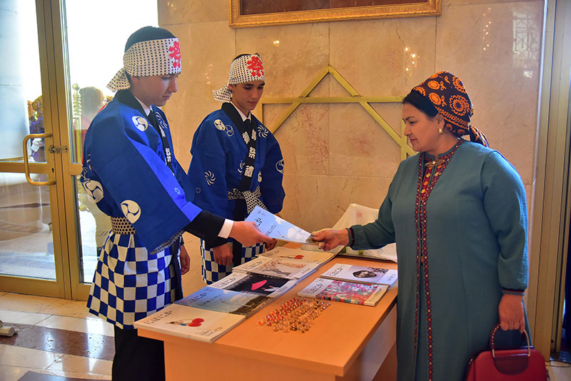 Diplomatik gatnaşyklaryň ýola goýulmagynyň 30 ýyllygyna